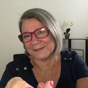 Meet your Posher, Iris